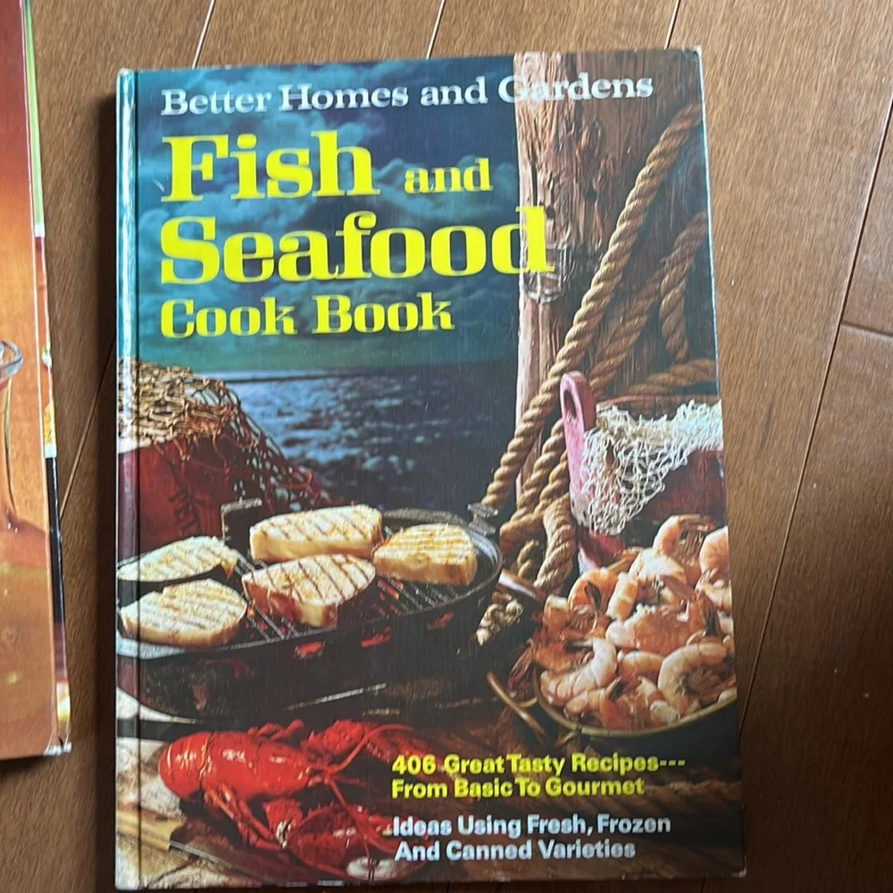 Vintage 1972 Collection of Better Homes and Gardens Cookbooks - Picture 2 of 7